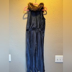 Faux fur collar pleated jumpsuit